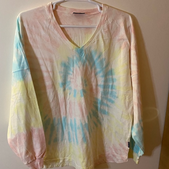 Spirit Jersey Women’s 2X long sleeve TShirt V Neck Tye Dye yellow Pink Blue NWOT - Picture 2 of 11